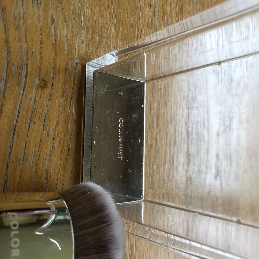 Colorjust brushes and holder